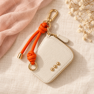Brynn Clippable Card Wallet
