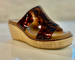 Torte Kiss N Tell Wedge