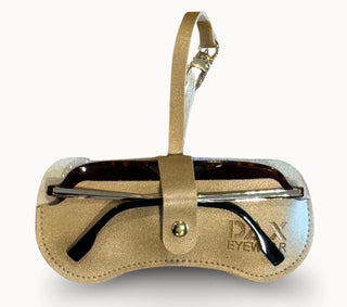 EYE clutch