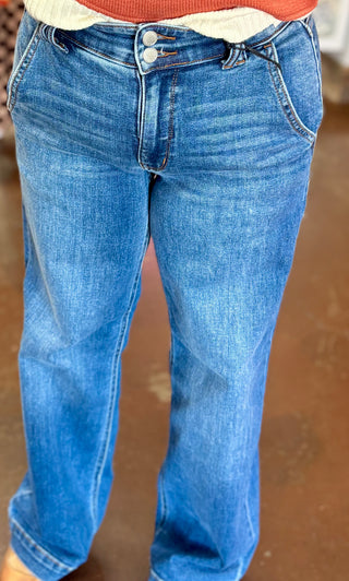 Weekend Favorite Boyfriend Jeans