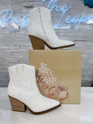 Very G Kady Pearl Bootie - White