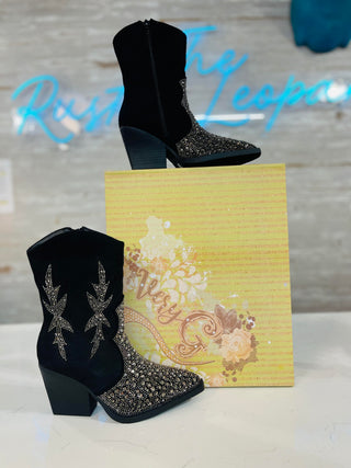 Very G LUX Black Boot